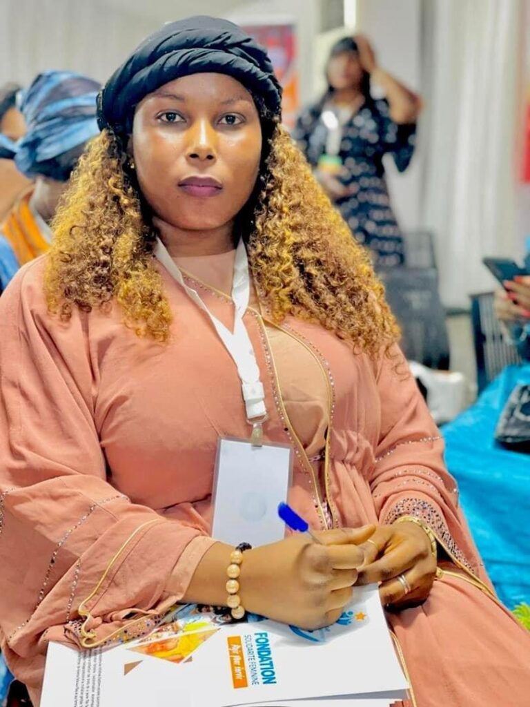 Orange Mouna